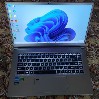 Лот: 20933900. Фото: 1. 15.6" Ноутбук MSI Prestige 15... Ноутбуки