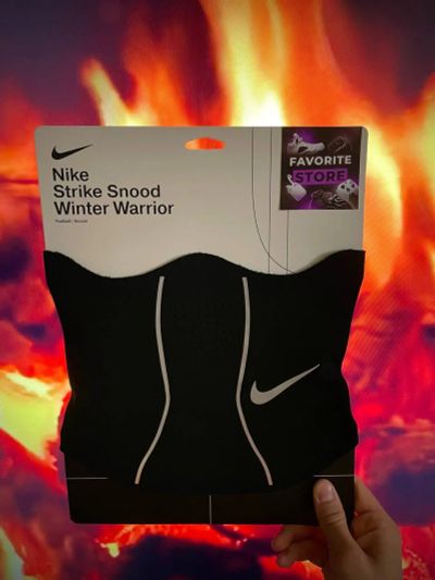 Лот: 21109659. Фото: 1. Снуд шарф Nike strike winter warrior. Шарфы, платки