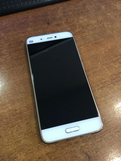 Лот: 15894079. Фото: 1. Xiaomi Mi5 32GB Белый. Смартфоны