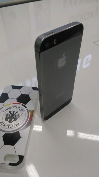 Лот: 7961642. Фото: 1. iPhone 5s LTE полный комплект... Смартфоны
