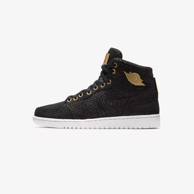 Лот: 12535687. Фото: 1. Кроссовки Nike Air Jordan 1 Артикул... Кеды, кроссовки, слипоны