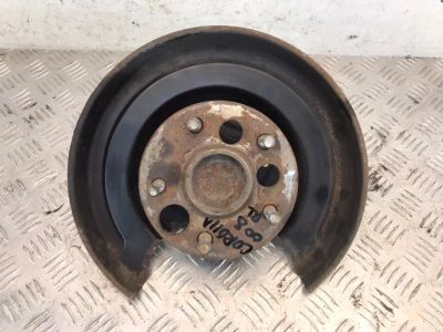 Лот: 24347182. Фото: 1. поворотный кулак toyota corolla... Двигатель и элементы двигателя