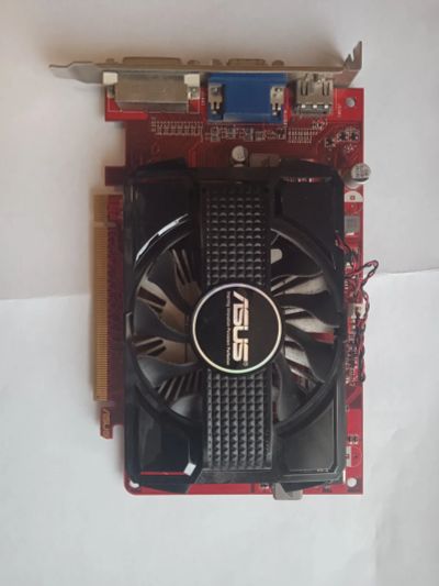 Лот: 21046428. Фото: 1. Radeon HD 6670. Видеокарты