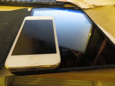 Лот: 4998384. Фото: 1. Iphone 5 16GB + ipad Mini Cellular... Смартфоны