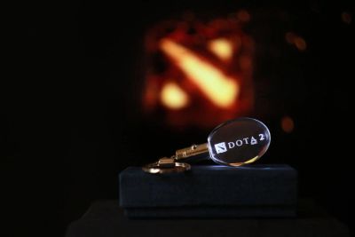 Лот: 4777731. Фото: 1. Брелок внутри стекла Dota2 №2. Брелоки для ключей