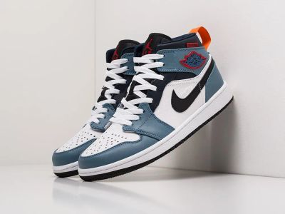 Лот: 17689508. Фото: 1. Кроссовки Nike Air Jordan 1 Mid. Кеды, кроссовки, слипоны