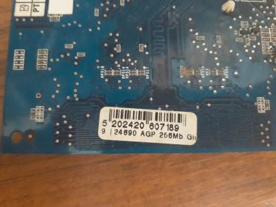Лот: 13986429. Фото: 1. видеокарта AGP 256mb gigabyte... Видеокарты