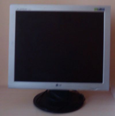 Лот: 12653266. Фото: 1. Монитор 19`` LG 1932. ЖК-мониторы