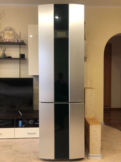 Лот: 17401753. Фото: 1. Холодильник gorenje pininfarina. Холодильники, морозильные камеры