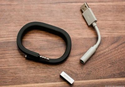 Лот: 3756614. Фото: 1. Jawbone up трекер активности. Спортивная символика и атрибутика