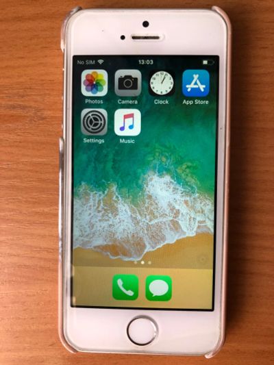 Лот: 14454118. Фото: 1. iPnone 5s, 16 gb, Silver. Смартфоны