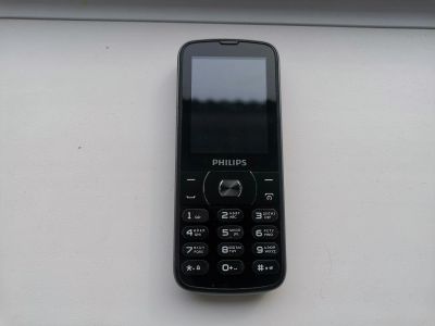 Лот: 15680863. Фото: 1. Сотовый телефон Philips E560 Xenium... Кнопочные мобильные телефоны