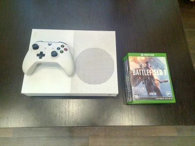 Лот: 12295628. Фото: 1. Игровая приставка Xbox One S 500GB. Игры для консолей