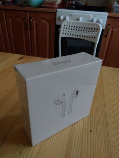 Лот: 16410747. Фото: 1. Airpods 2 (2019) MV7N2RU/A новые... Наушники, гарнитуры