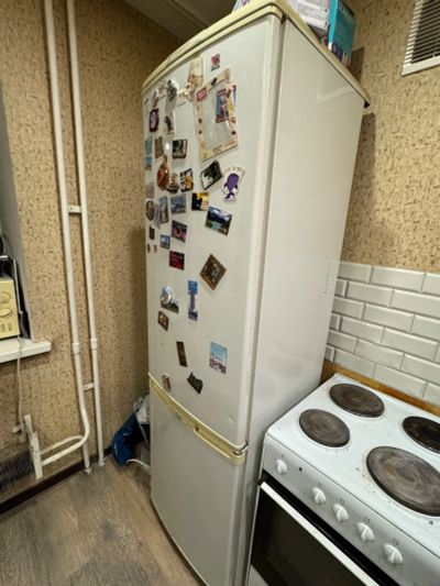 Лот: 22224713. Фото: 1. Холодильник Бирюса. Холодильники, морозильные камеры