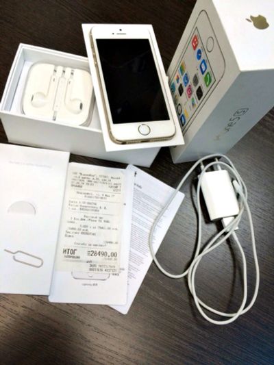 Лот: 6688915. Фото: 1. iphone 5s gold Идеальное Состояние... Смартфоны