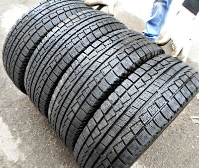 Лот: 5673160. Фото: 1. Комплект зимней резины R14 Hankook... Шины