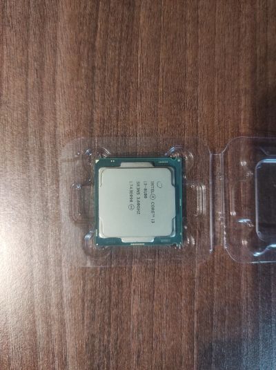 Лот: 19298255. Фото: 1. Intel core i3-8100. Процессоры