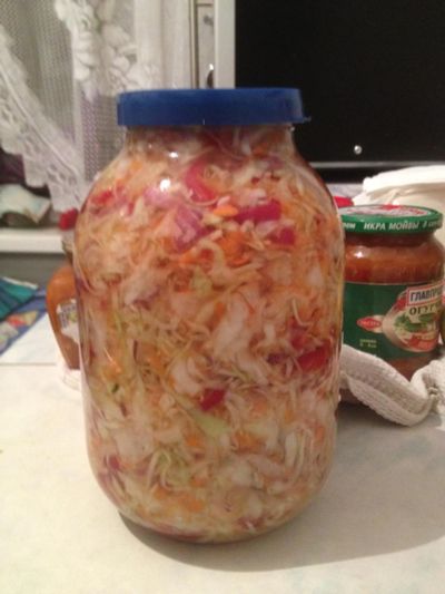 Лот: 6296319. Фото: 1. Капуста маринованная, очень вкусная... Домашние заготовки