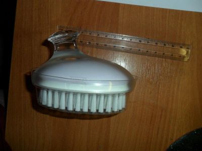 Лот: 3328559. Фото: 1. Щетка для убирания волос. Другое (красота и здоровье)