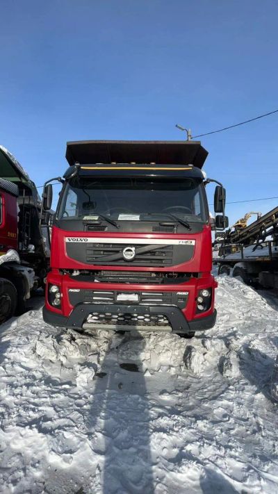 Лот: 24571976. Фото: 1. Самосвал VOLVO FM TRUCK 6X6 БЦМ-53. Автомобили