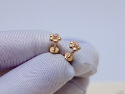 Лот: 12255379. Фото: 1. ЗОЛОТЫЕ ПУСЕТЫ 1,65 ГРАММ. Серьги, каффы