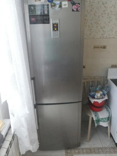 Лот: 5659970. Фото: 1. холодильник Hotpoint-Ariston. Холодильники, морозильные камеры