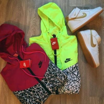 Лот: 10124303. Фото: 1. Ветровки Nike. Верхняя одежда