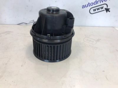 Лот: 21706345. Фото: 1. мотор печки Ford Focus CB4. Двигатель и элементы двигателя