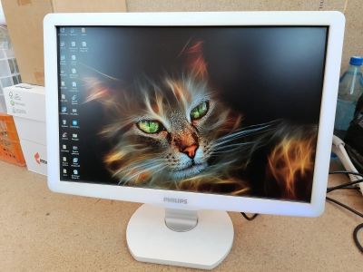 Лот: 20676211. Фото: 1. Монитор Philips 22 дюйма. ЖК-мониторы