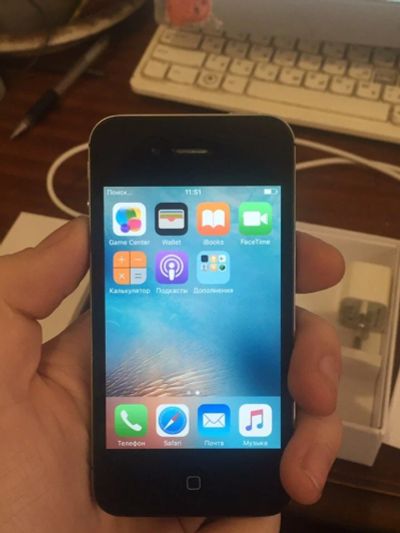 Лот: 12833133. Фото: 1. iphone 4S в хорошем состоянии... Смартфоны