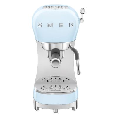 Лот: 24495681. Фото: 1. Кофеварка рожковая Smeg ECF02PBEU. Чайники, кофемашины, кулеры
