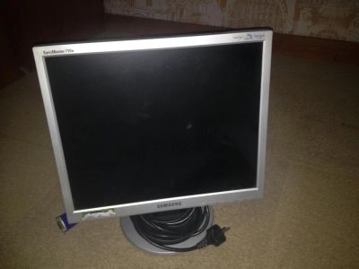 Лот: 3753243. Фото: 1. Монитор Samsung 710N исправный... ЖК-мониторы
