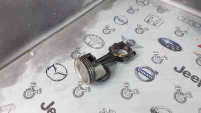 Лот: 23584148. Фото: 1. Шатун Nissan Avenir SR20DET 1210079E00... Двигатель и элементы двигателя