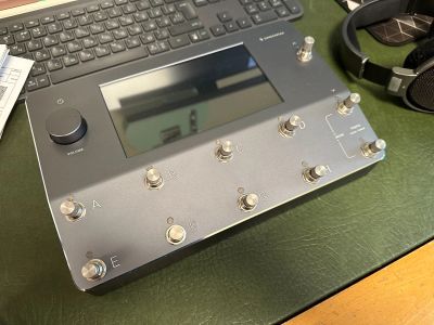 Лот: 20406514. Фото: 1. Гитарный процессор Quad Cortex... Гитарные эффекты и комбоусилители