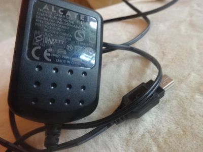 Лот: 5534703. Фото: 1. Зарядное устройство для Alcatel... Зарядные устройства, блоки питания, адаптеры сетевые для смартфонов