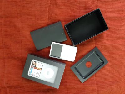 Лот: 16096273. Фото: 1. Ipod classic 80gb. Плееры