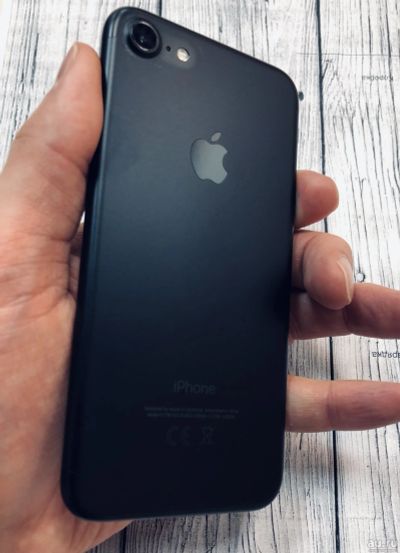 Лот: 13772148. Фото: 1. Телефон Apple iPhone 7 32Gb Black... Смартфоны