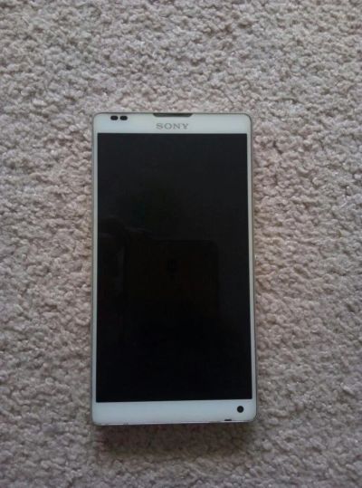 Лот: 9831221. Фото: 1. Sony Xperia ZL. Смартфоны