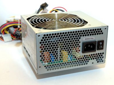 Лот: 1401235. Фото: 1. FSP650-80GLN 650W. Корпуса, блоки питания