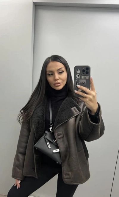Лот: 25200276. Фото: 1. Новая дубленка шоколадного цвета... Верхняя одежда