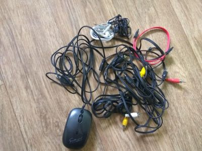 Лот: 12302193. Фото: 1. Мышь USB, провода разные и наушники... Клавиатуры и мыши