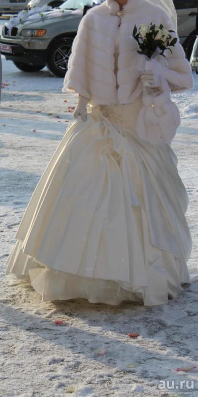 Лот: 8226957. Фото: 1. Свадебное платье цвет Айвори. Свадебные платья
