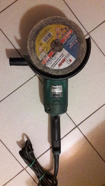 Лот: 11167296. Фото: 1. Болгарка makita ga9020s. Электроинструмент