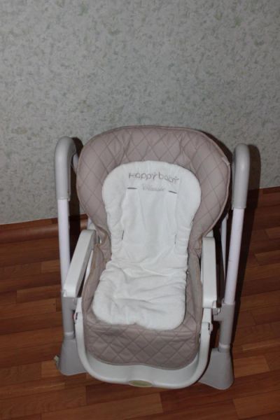 Лот: 7757427. Фото: 1. Стульчик для кормления Happy Baby... Стульчики для кормления