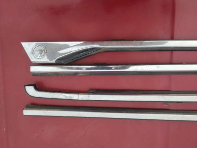 Лот: 19158406. Фото: 1. Молдинги Nissan Laurel HC33 (гаражная... Кузов