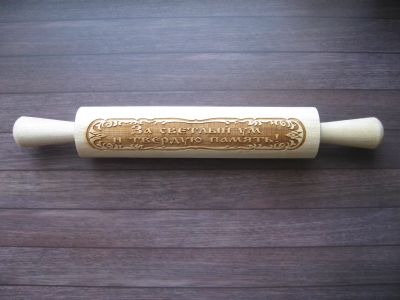 Лот: 25124789. Фото: 1. Скалка деревянная, сувенир из... Сувенирные мелочи