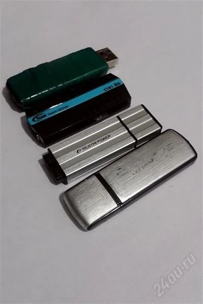 Лот: 2182301. Фото: 1. 4 флэшки!. USB-флеш карты