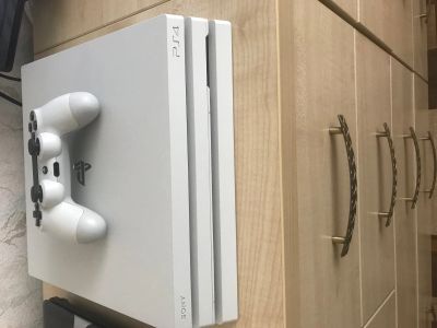 Лот: 14832193. Фото: 1. Sony PlayStation 4pro. Игровые приставки, консоли