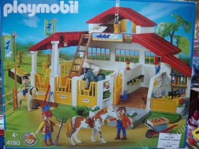 Лот: 393263. Фото: 1. PLAYMOBIL Современная конюшня... Конструкторы